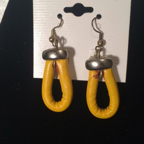 Mustard Yellow Earrings - Picture 2 of 4